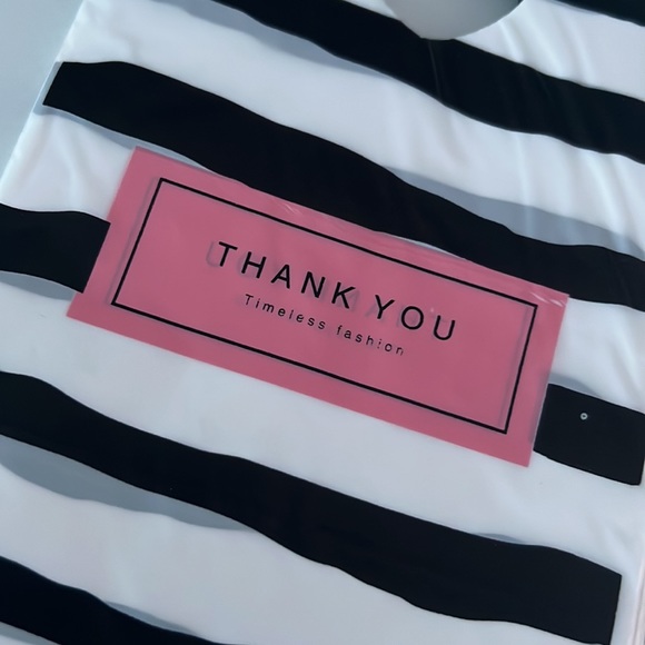 3/25$ 25 pcs Small Thank You Bags Loot Bags Favor Bags 4.80" x 5.7" in. Approx. - Picture 3 of 6